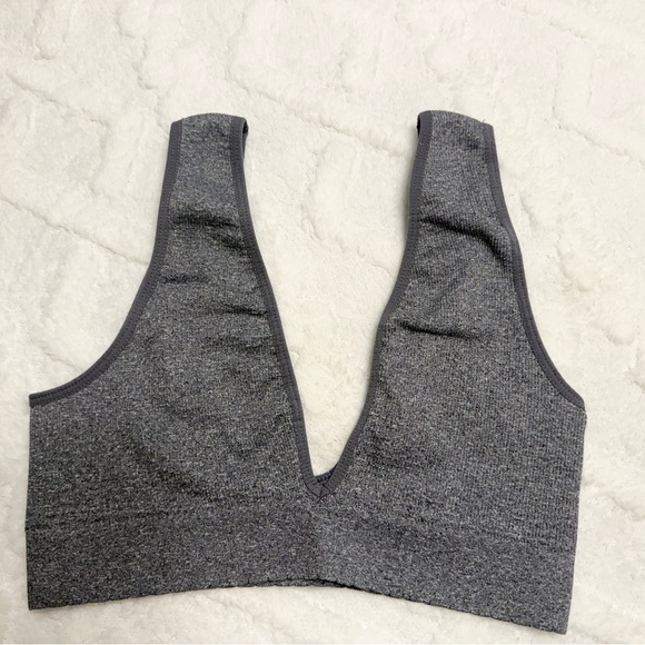 By Anthropologie Other - By Anthropologie Gray Women's Seamless Bralette